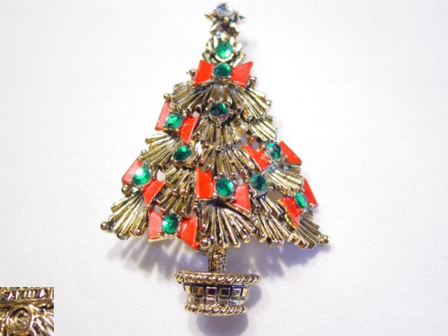 Pakula Christmas Trees with Red Enamel Bows Pin