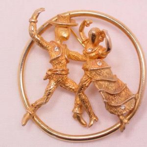3-Dimensional Spanish Dancers in Circle Pin