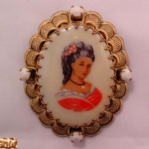 Limoges-Look West German Cameo Pin