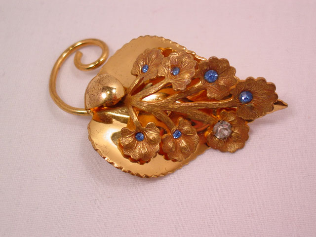 Jewelry by Jordan Goldtone Leaf Pin