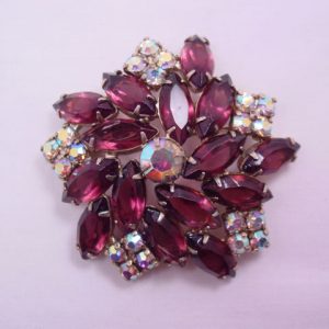 Purple Star-Shaped Rhinestone Pin