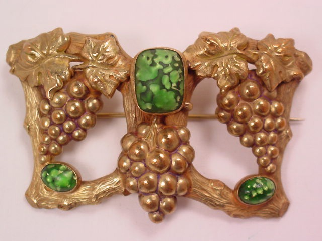 Old Grapes Sash Pin