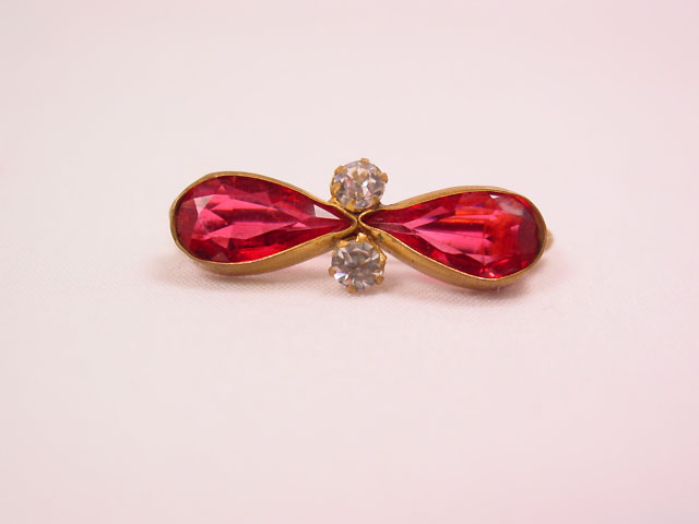 Tiny Cranberry Bar Pin
