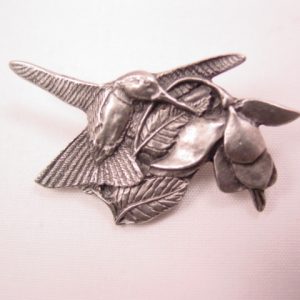 Birds & Blooms Hummingbird Pin