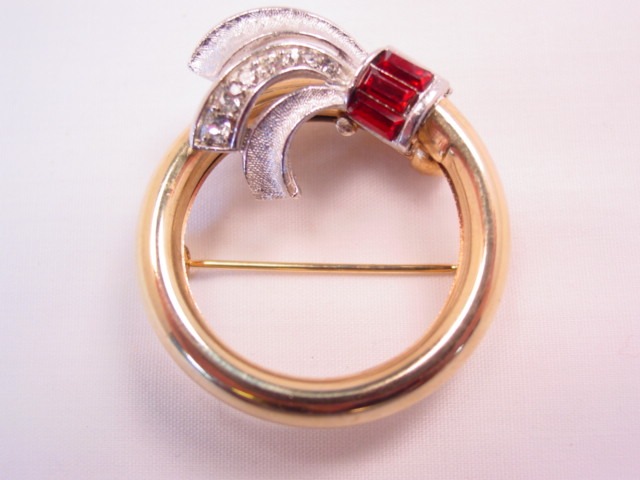 Red and Clear Rhinestone Mechanical Wreath Pin