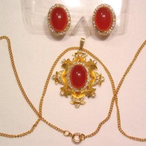 Imitation Carnelian Necklace and Earrings Set