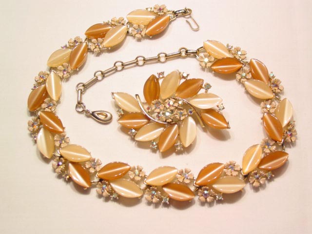 Brown and Beige Lisner Thermoset Pin and Necklace Set