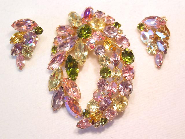Spectacular Pastel Pin and Earrings Set
