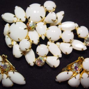 Chunky Milk Glass Pin and Earrings Set