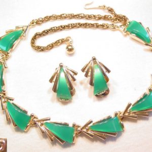 Green Thermoset Art Necklace and Earrings Set