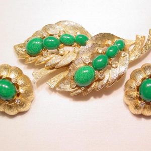 1961 Ledo Green and Goldtone Leaf Pin and Earrings Set