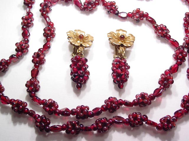 Janny Garnet Necklace and Earrings Set