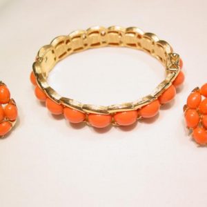 Coral-Colored Plastic Trifari Bracelet and Earrings Set