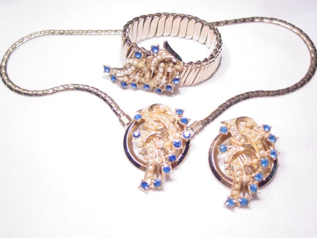 Japanese Blue and Pearl Starburst Parure