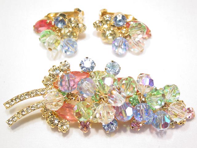 Gorgeous Pastel D&E (Juliana) Encrusted Leaf Pin and Earrings Set