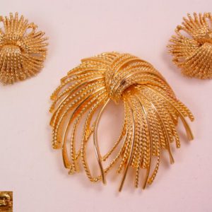 Monet Stylized Goldtone Bow Pin and Earrings Set