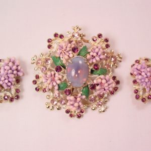 Lavender and White Florenza Pin and Earrings Set