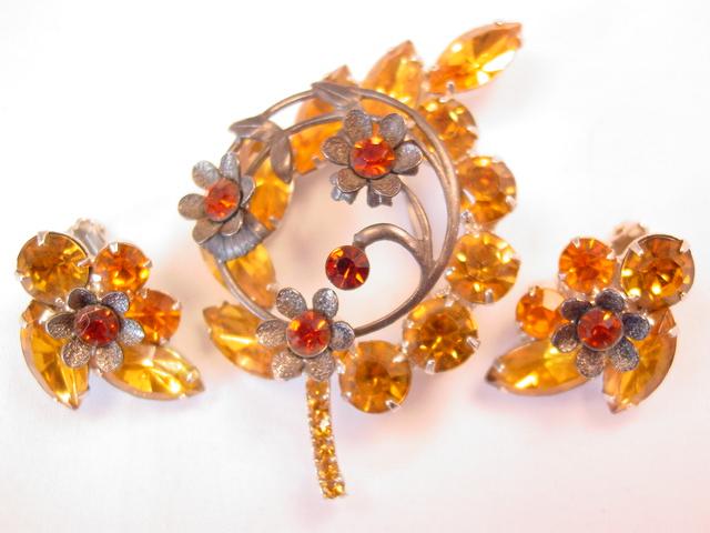 Topaz-Colored Floral Leaf Pin and Earrings Set
