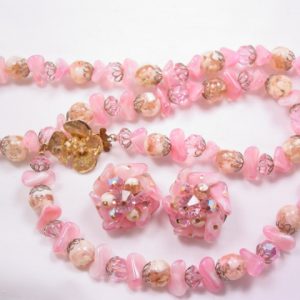 Pretty in Pink Laguna Necklace and Earrings Set