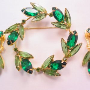 Juliana-Style Green Rhinestone Wreath Pin and Earrings Set