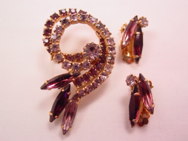 Lavender and Purple Swirl Pin and Earrings Set